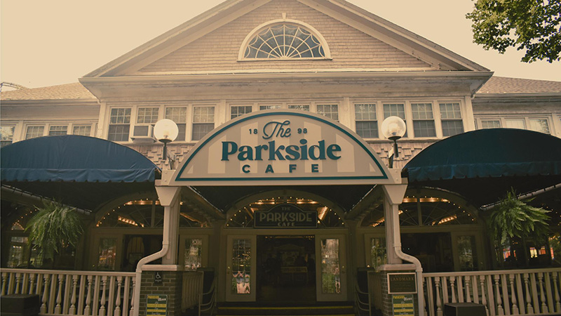 Burger at the water park